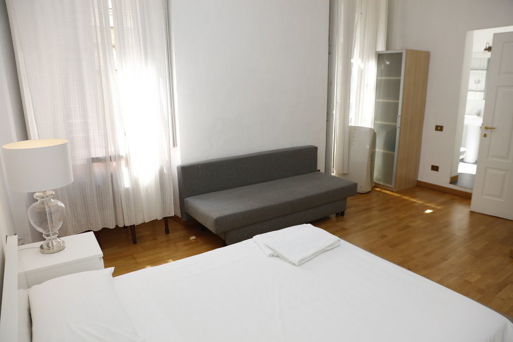 ApArt Hotel Lupetta 5 Milano Exteriör bild