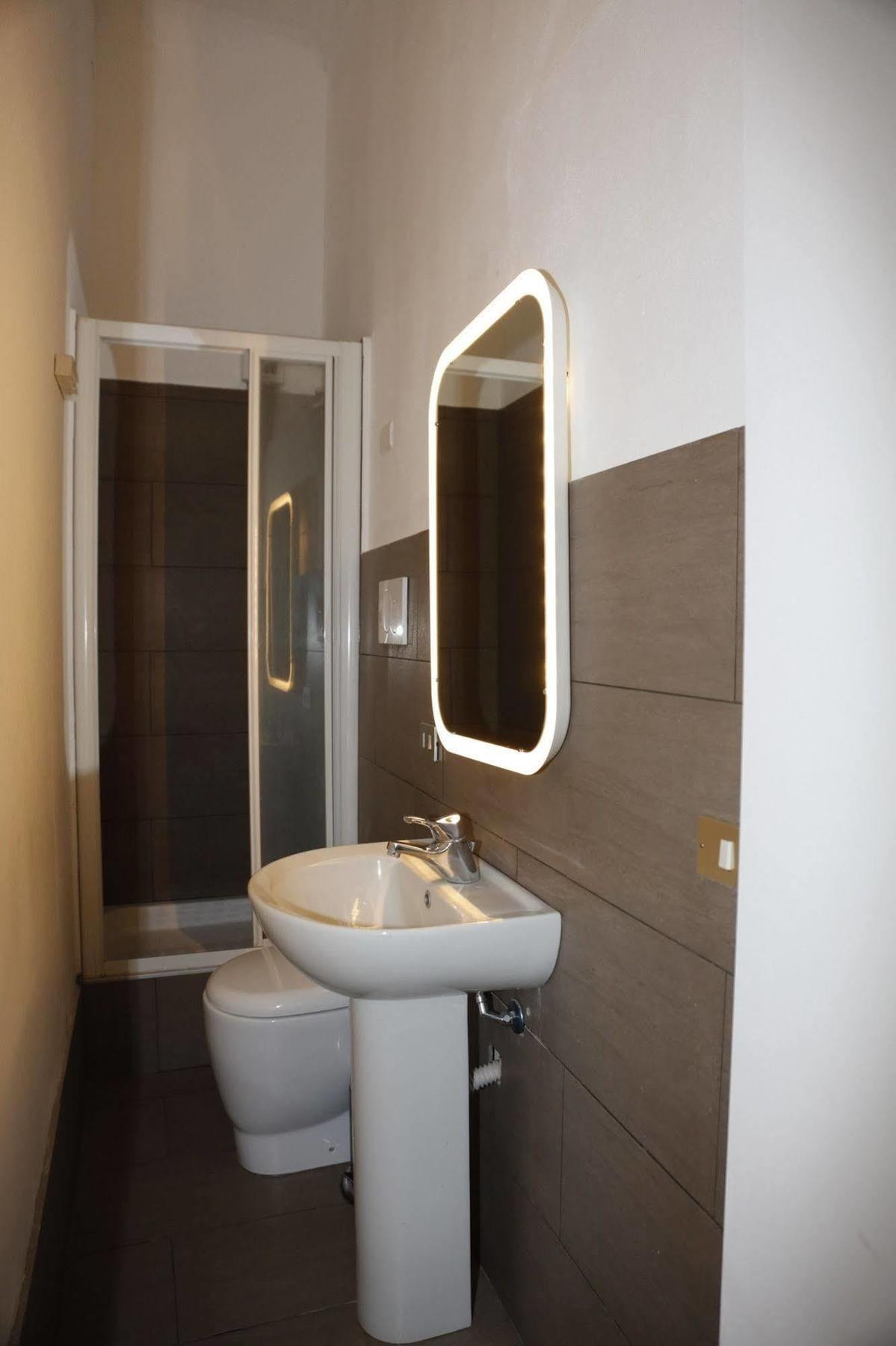 ApArt Hotel Lupetta 5 Milano Exteriör bild